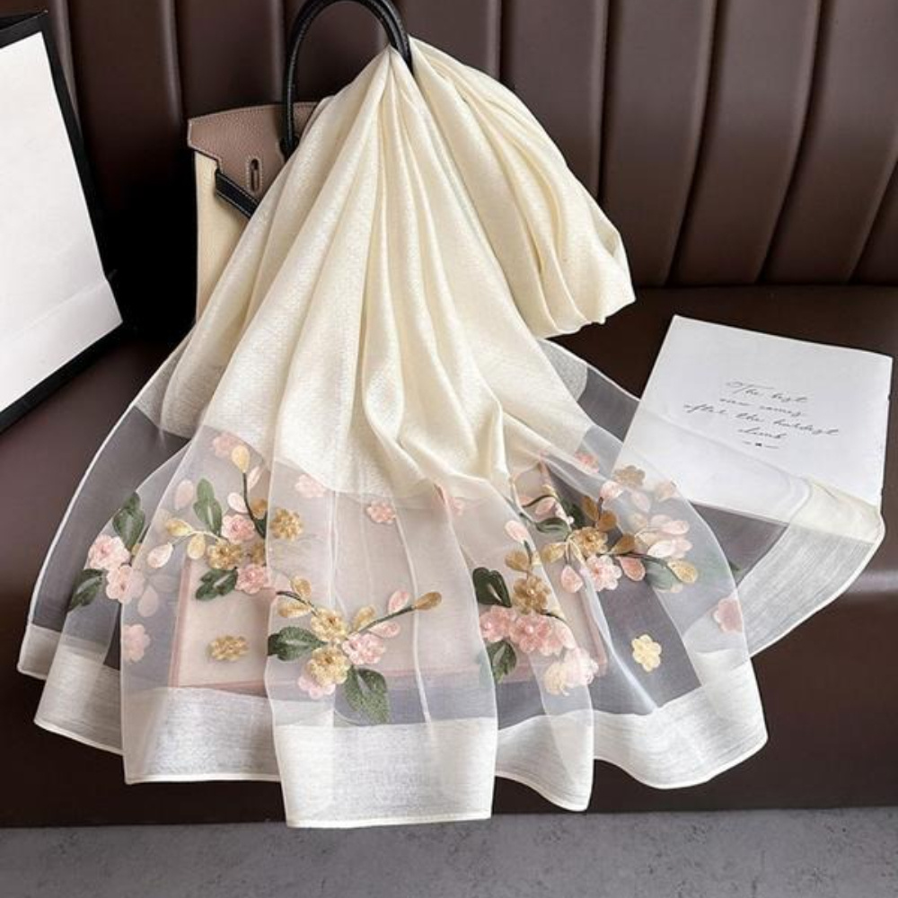 Écharpe en soie brodée florale élégante pour femme, châle de plage élégant avec bordure perlée, bohème coupe-vent indispensable