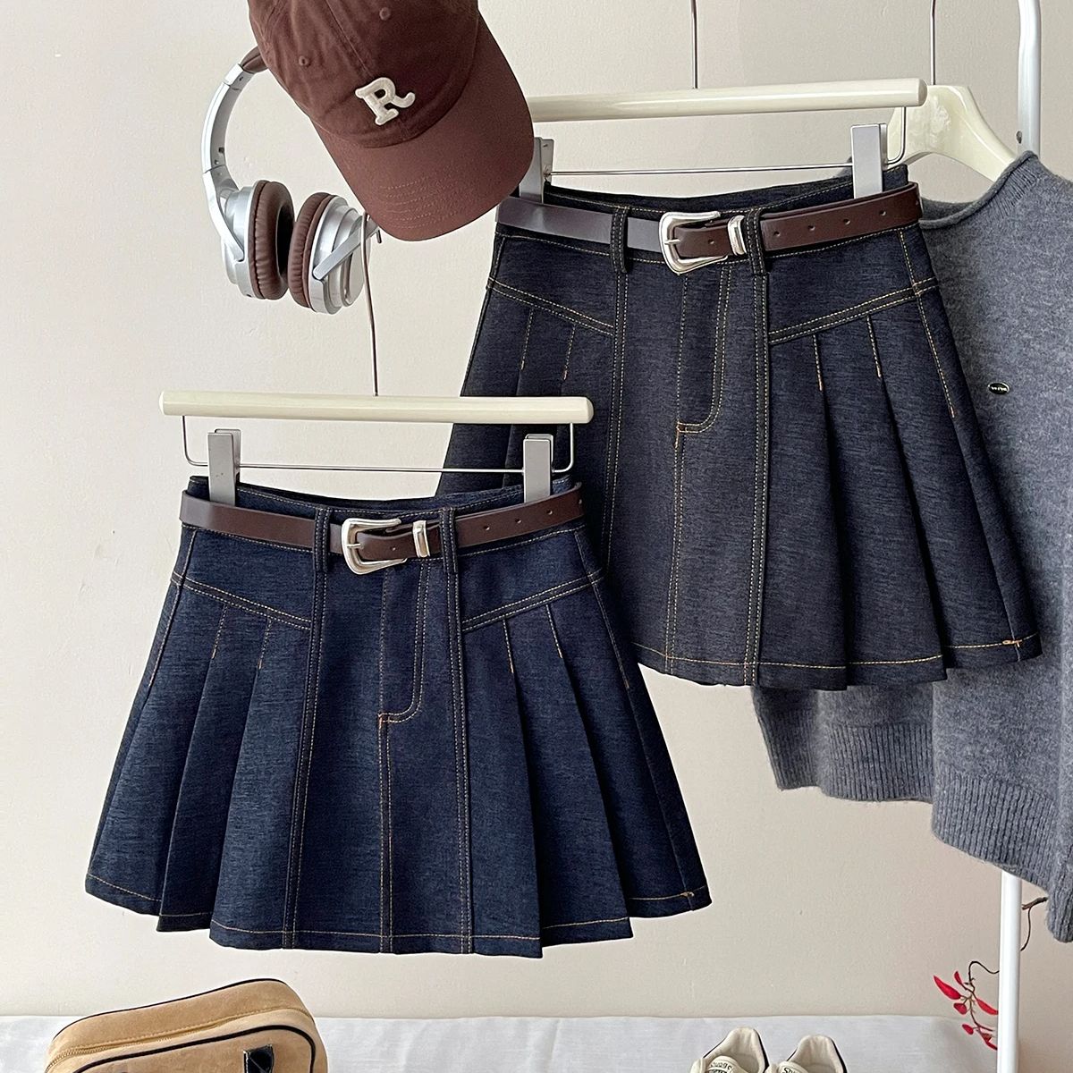 Jupe noire pour femmes, Vintage, fil brillant, Imitation Denim, jupes courtes plissées, épicée, jupe trapèze polyvalente, été