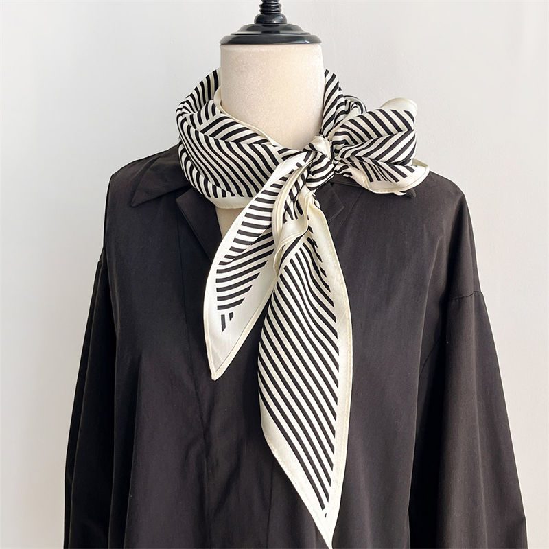 Mode luxe femmes Triangle sergé foulard en soie rayure impression concepteur Long ruban foulards foulard