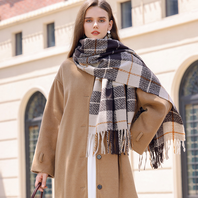Écharpes en fausse fourrure imitation cachemire pour femme, écharpe à carreaux chaude et épaisse pour l'automne et l'hiver, châle à franges très tendance