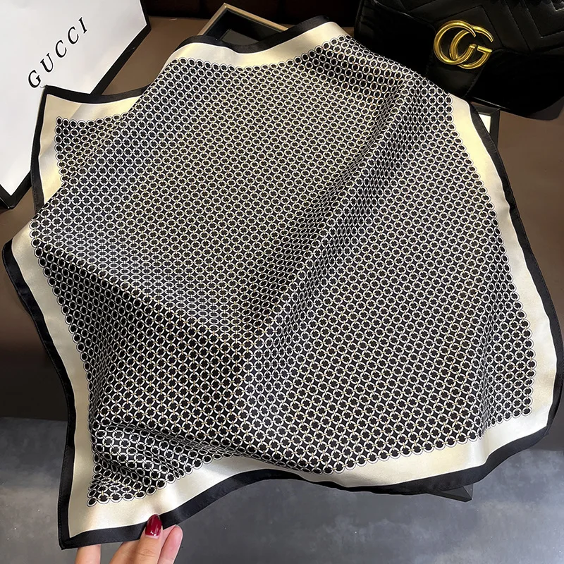Foulards en soie 100% pour femmes, nouvelle mode d'automne 2023, foulard anti-poussière, serviette carrée de protection solaire populaire, châle de luxe imprimé léopard