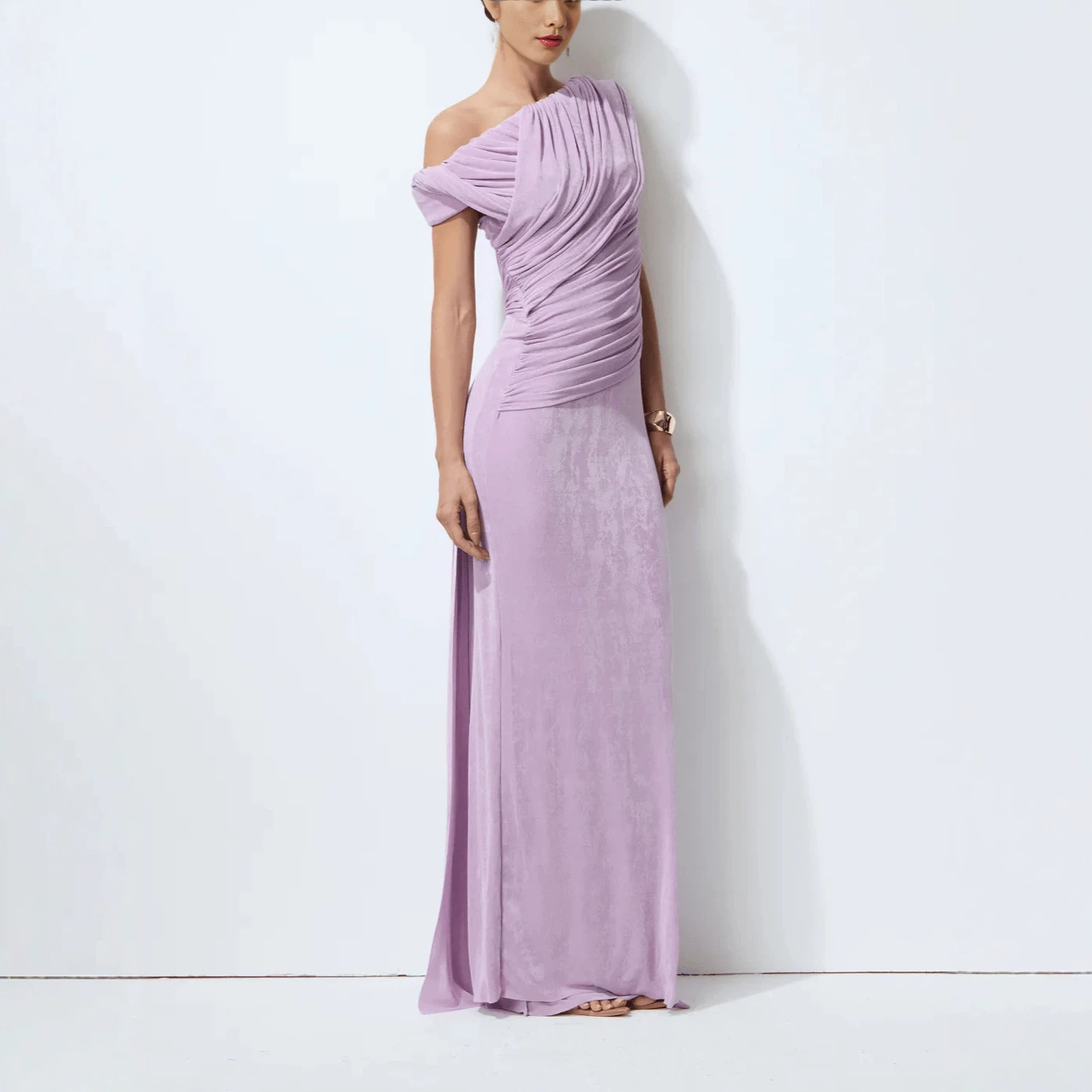 Robe de soirée plissée élégante et amincissante, mode transfrontalière, vêtements féminins, taille haute, épaules dénudées, longue robe en polyester