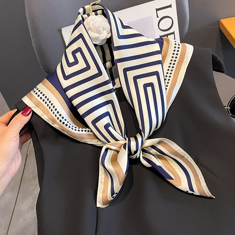 Marque de luxe foulard printemps carré 100% Pure soie écharpe femmes châle dames cou cravate poignet enveloppement cheveux ruban bandeau Bandana