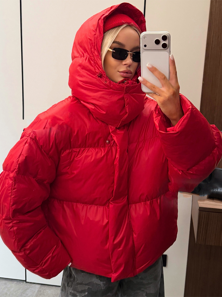 Veste matelassée à capuche rouge vif pour femme, col oversize, matelassage horizontal, épaisse et rembourrée, coupe courte, manteau chaud d'hiver