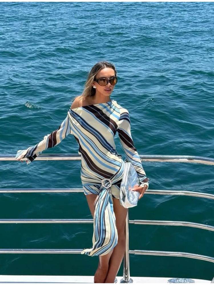 Robe longue sexy à taille froncée pour femme, avec rayures diagonales spectaculaires, col drapé, robes de soirée avant-gardistes pour galas