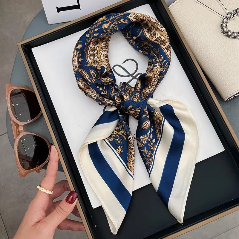 Nouvelle Écharpe Carrée en Soie Tendance pour Femme, Foulard de Luxe pour Sac à Main, Voile de Créateur en Soie pour Femme