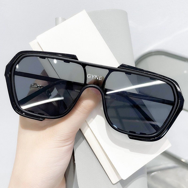 Lunettes de soleil carrées à grande monture pour femmes