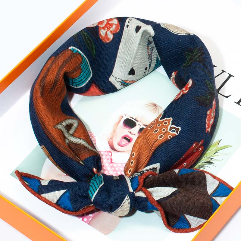 Écharpe élégante pour femmes, mélange de soie et de laine, double face, imprimé rétro, châle carré chaud, cadeau de festival pour dames