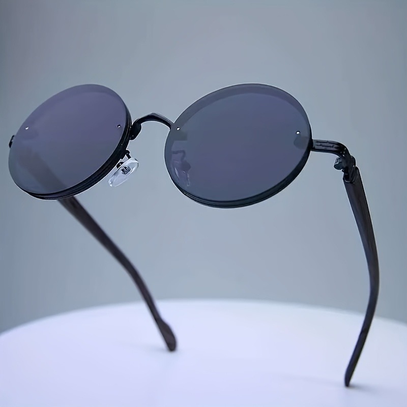 1 paire de lunettes rondes rétro, design grain de bois, monture en alliage noir, verres PC durables