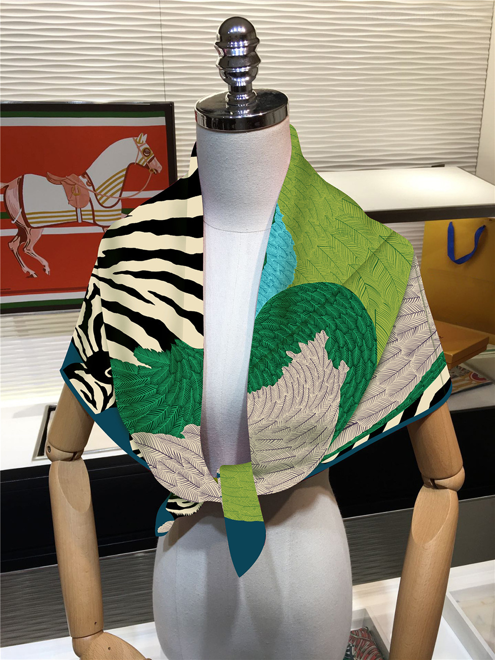 Foulard en soie sergé châle de luxe cheval Pegasus plume imprimé Foulard carré femmes Hijabs Bandana Foulard foulard foulards
