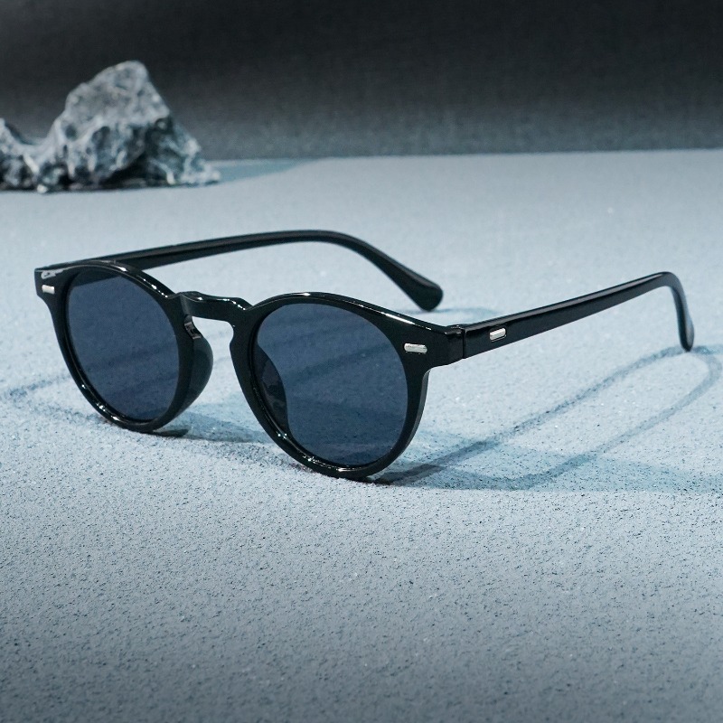 1 paire de lunettes rondes rétro unisexes, monture noire avec verres bleus. Cadre robuste, accessoire de mode décoratif décontracté.