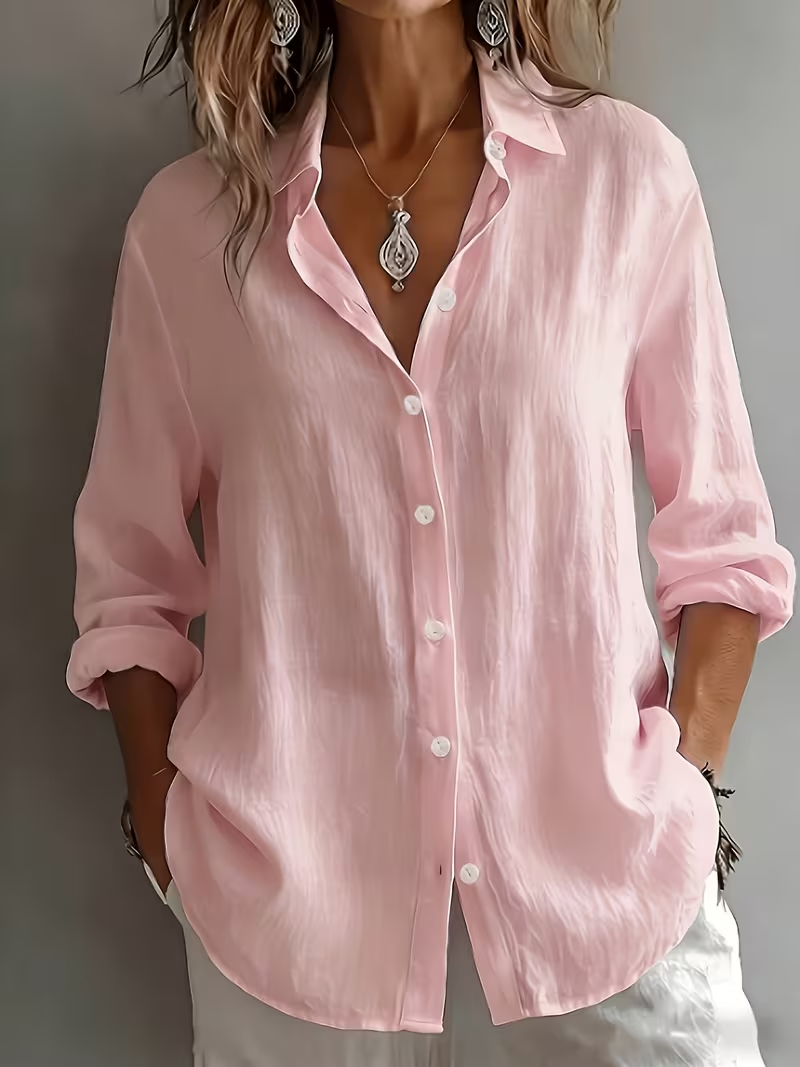 Chemise ample unie pour femme avec texture drapée, col à revers et boutonnage simple, style polyvalent