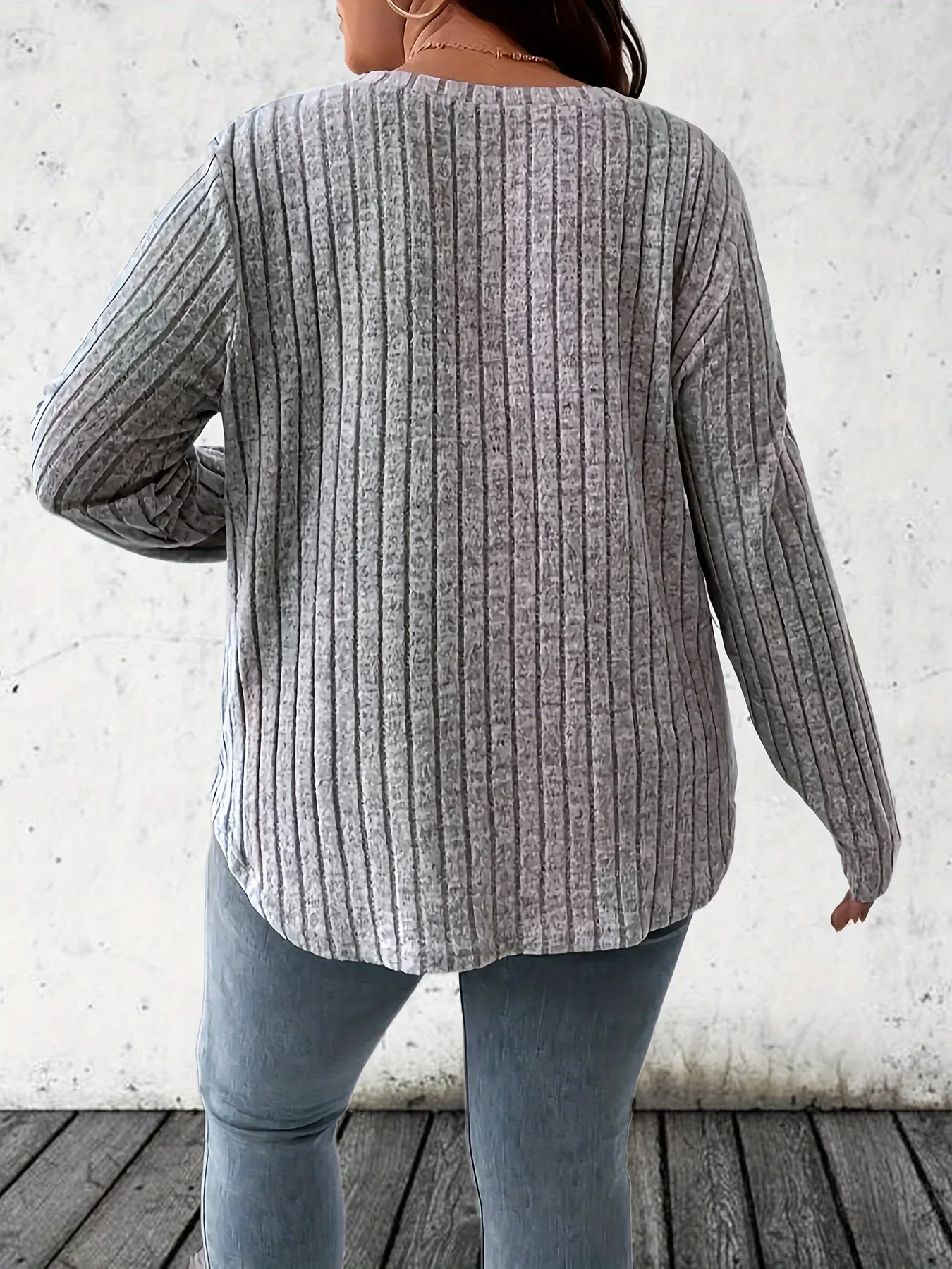 T-shirt à manches longues et col en V pour femmes, grande taille 1XL-5XL, mode décontractée, couleur unie, vêtements pour dames