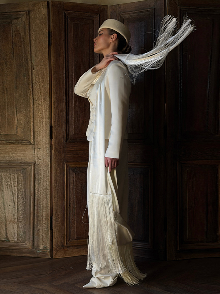 Écharpe en satin pour femme à franges longues, unie, soyeuse, grande taille, châle enveloppant, collection Printemps-Été 2026, style urbain