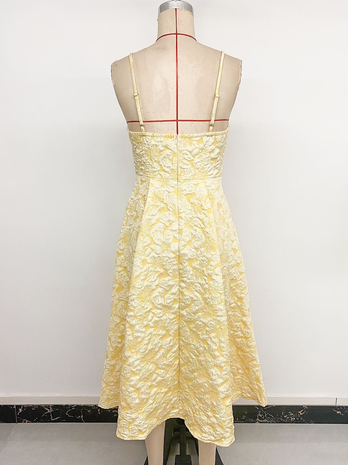 Robe d'été chic jaune en jacquard sans manches pour femme, élégante robe de soirée dos nu coupe trapèze, robe de soirée d'anniversaire féminine