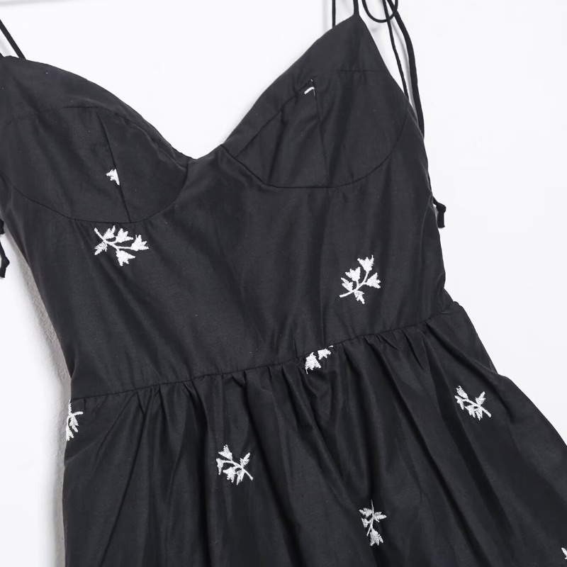 Robe noire pour femme, en taffetas, broderie florale, robe de fée courte, col en V sans manches, bretelles réglables, dos nu, pure et élégante