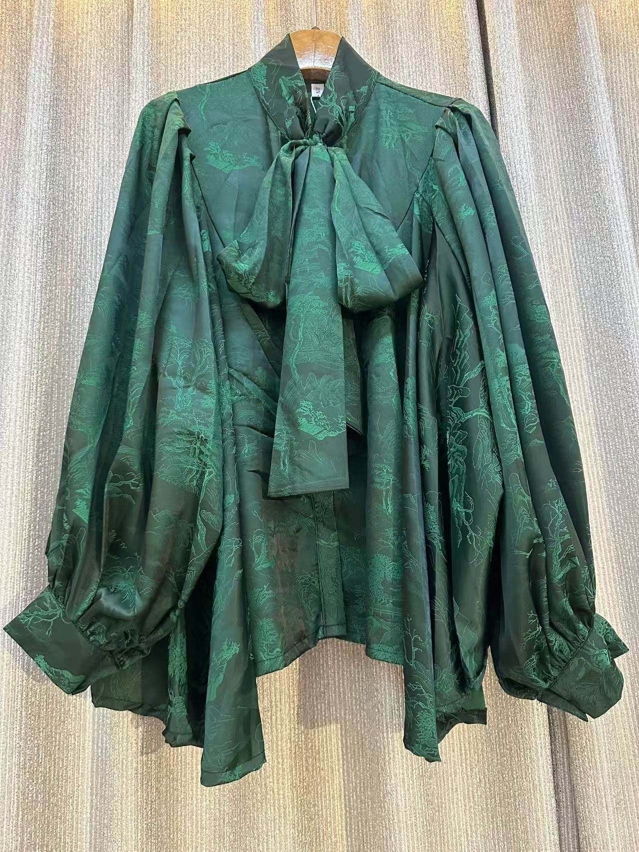 2025 nouveau Chic mode piste automne à lacets imprimé Blouses décontractées pour les femmes arc élégant lâche lanterne à manches longues chemise de fête