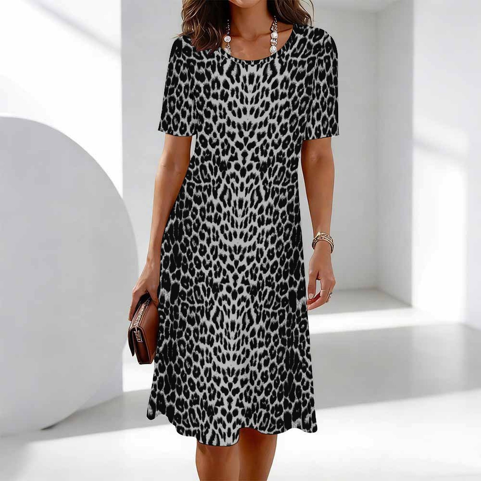 Robe midi classique pour femme à imprimé léopard, manches courtes, col rond, coupe ample, décontractée, style A, pour tous les jours