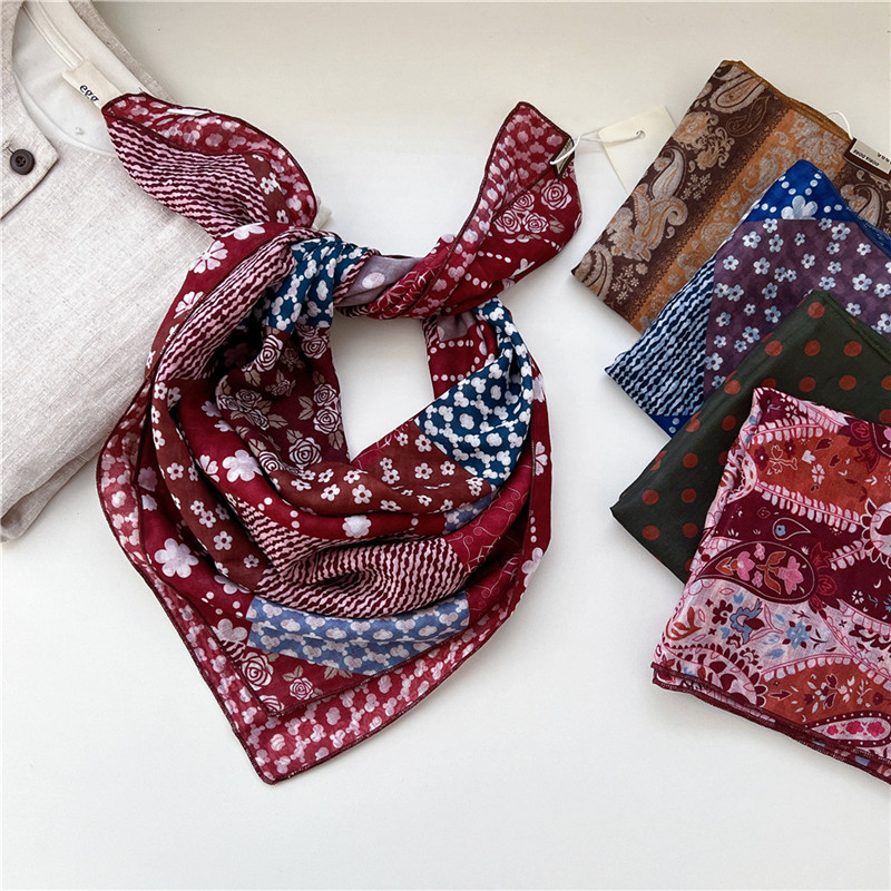 Foulard carré 68 cm à imprimé géométrique, Foulard floral, Bandeau pour femme, Ruban de cou, Ornement, Bandana, Bandeau pour la tête