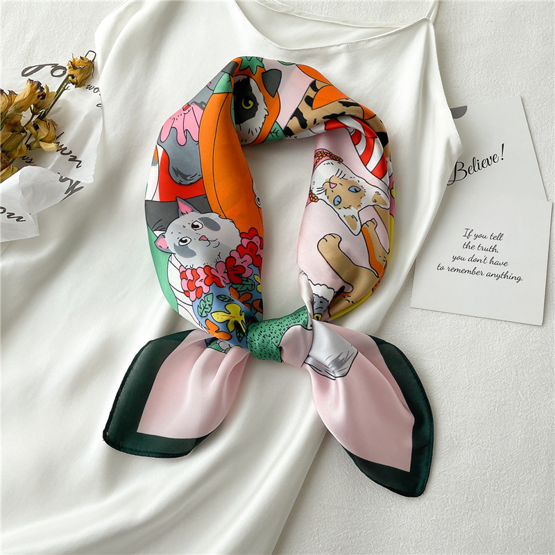 Foulard carré en soie Imitation chat de dessin animé, foulard de tête multifonction pour femmes, printemps et été