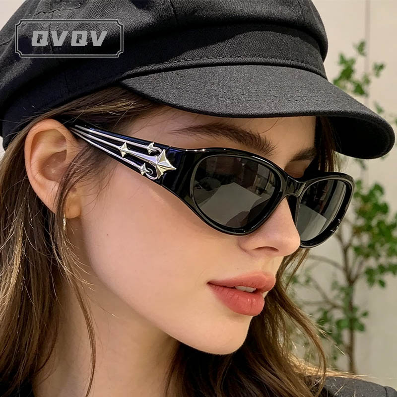 Lunettes de soleil QVQV pour femmes, protection UV, tendance mode, style punk Y2K, verres rouges et bleus, lunettes de soleil cool