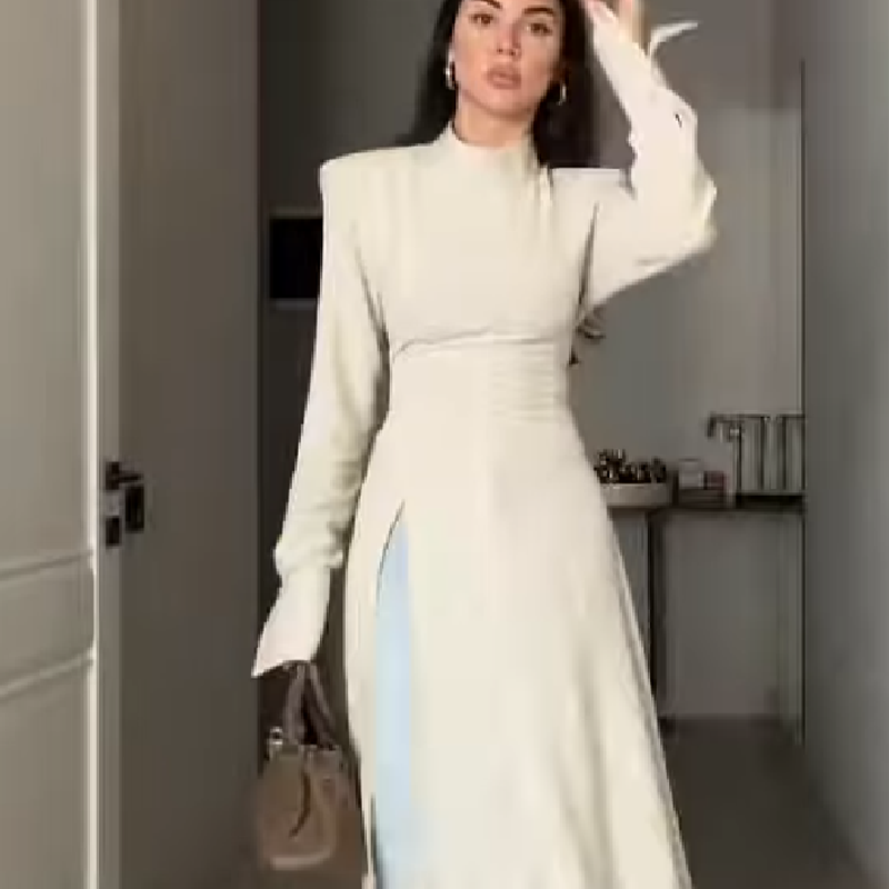 Robe longue décontractée à col montant et manches longues pour femme, élégante, amincissante à la taille, avec fente au bas, tenue unique et chic pour le travail et les réunions