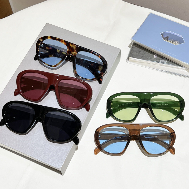 Nouvelles Lunettes de Soleil Ovales Dégradées Léopard Tendance pour Femme, Lunettes de Soleil Vintage Élégantes Dégradées pour Homme, Protection UV400 Extérieure, Verres Noirs