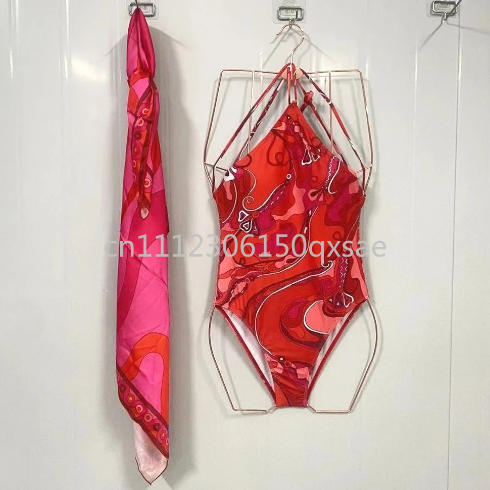 Maillots de bain de luxe pour femmes avec foulard rouge et logo signature, ensemble bikini sexy de marque de créateur, tenue de plage