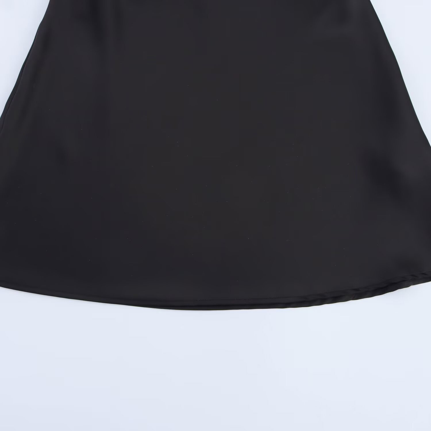 Robe d'été pour femmes, vêtements de tempérament Simple, à la mode et Sexy, dos nu, Texture en Satin de soie, col suspendu, nouvelle collection 2025