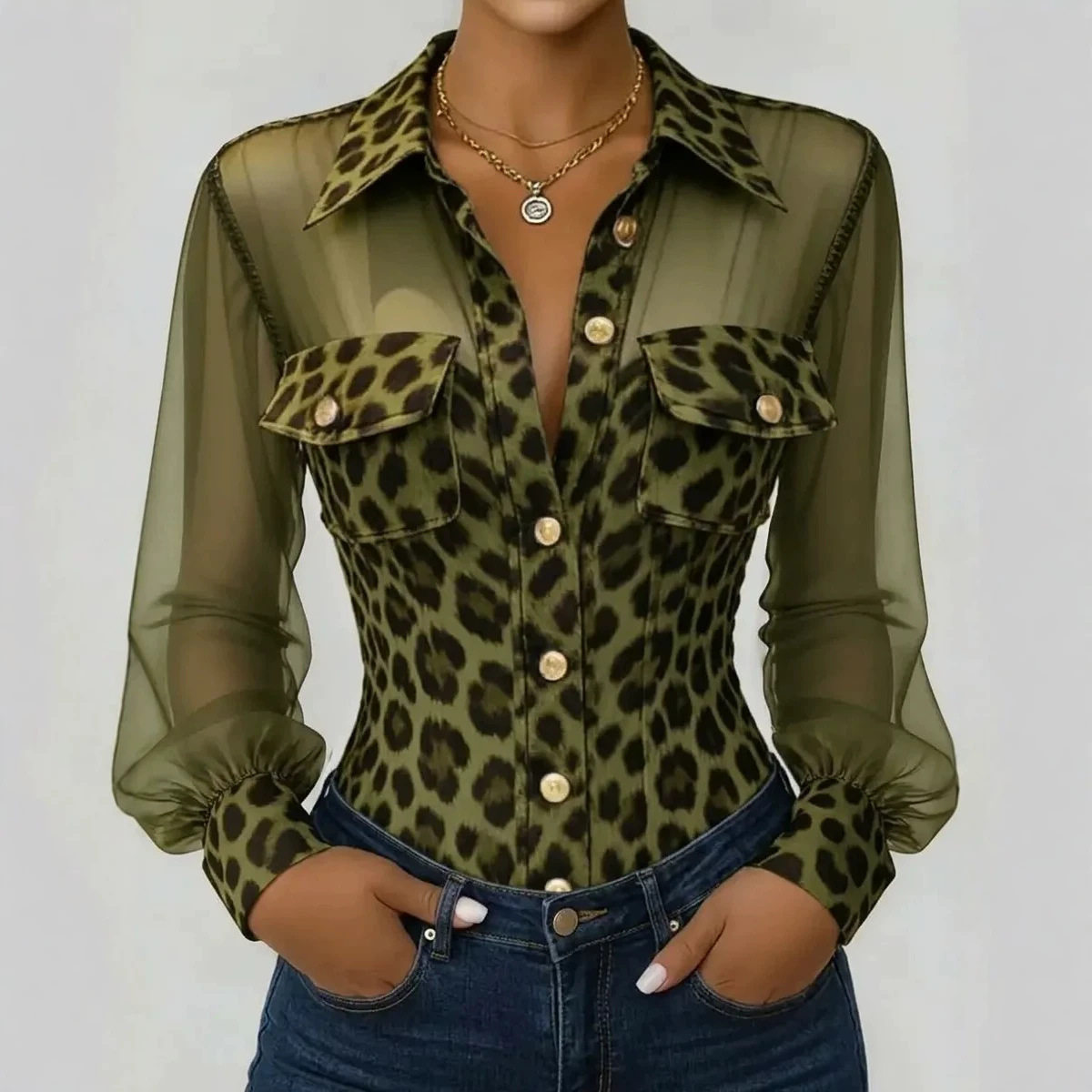 Chemisier en maille transparente à imprimé léopard pour femme, manches longues, boutonnage, col à revers, poches poitrine, coupe ajustée, haut décontracté pour le quotidien