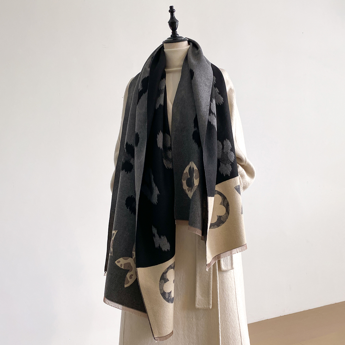 Dames élégantes Pashmina Jacquard Imitation cachemire foulards hiver épais chaud double face châle résistant au froid coupe-vent couverture écharpe