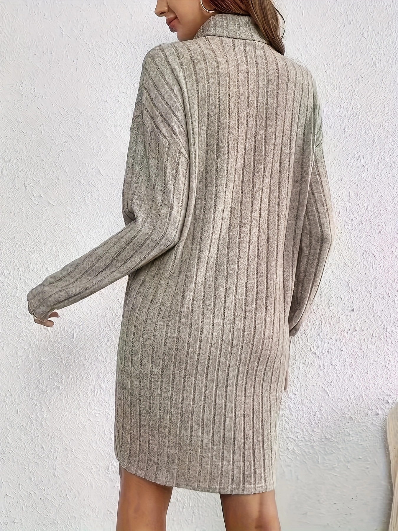 Robe confortable et décontractée à col roulé pour femme – Manches longues, tricot côtelé, mi-longue avec rayures latérales – Parfaite pour l'automne/hiver