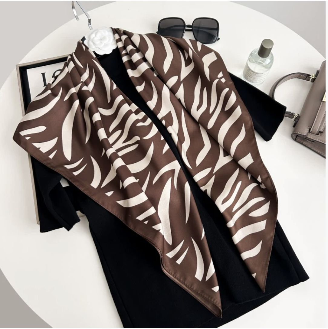Nouvelles femmes mode léopard zèbre imprimé écharpe doux Satin foulards carré petit mouchoir cou Snood sac Hijab Snood 90*90Cm