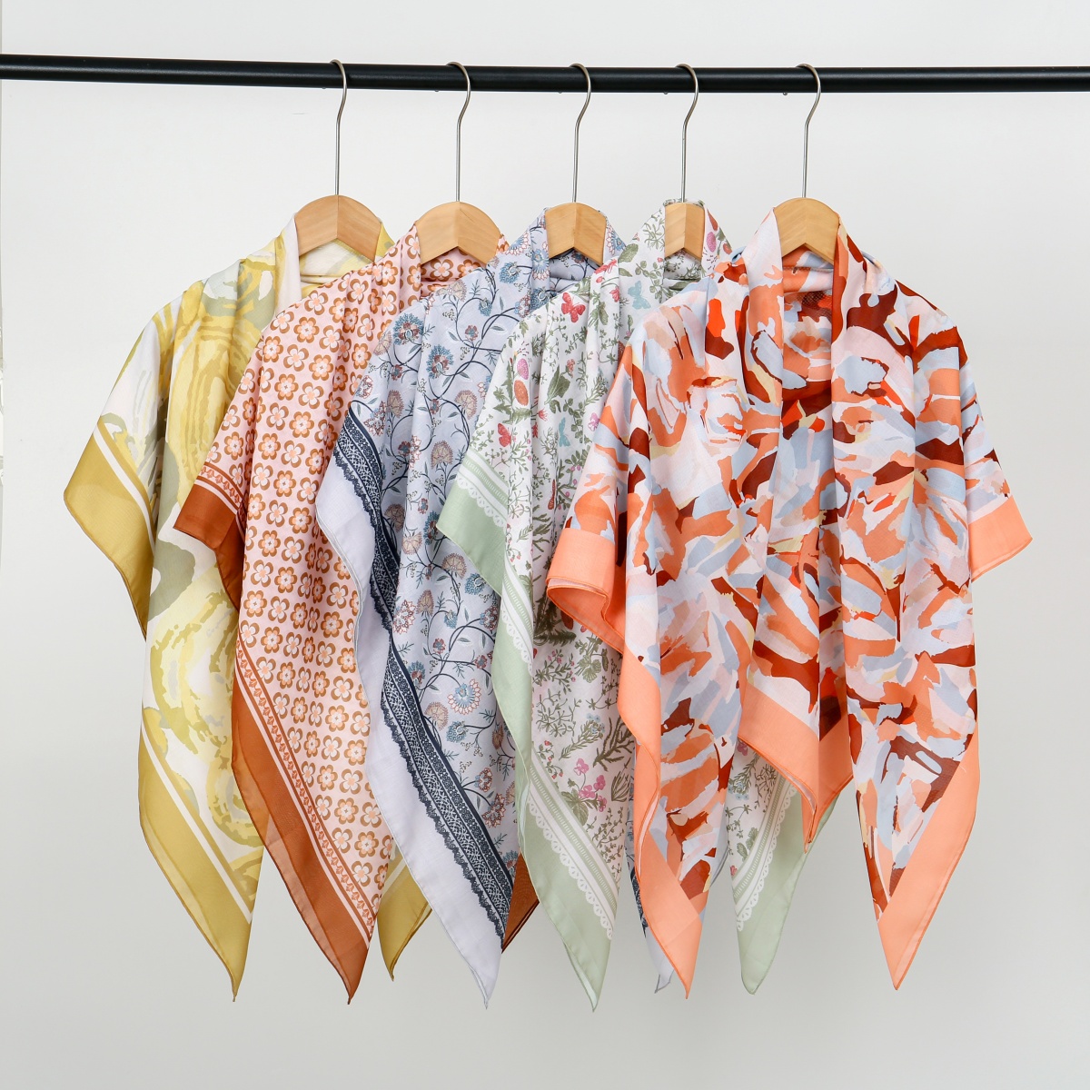 Foulard carré en coton imprimé pour femmes musulmanes, châles Hijabs, enveloppes douces à la mode, mouchoir pour dames, 110cm