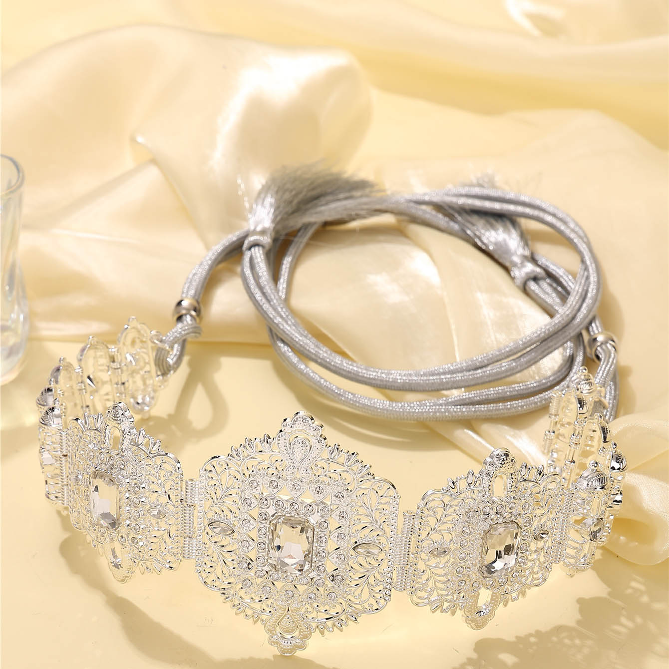 Ceinture de robe pour femmes d'arabie saoudite incrustée de strass taille réglable style royal vintage ceinture de mariage pour dames gif