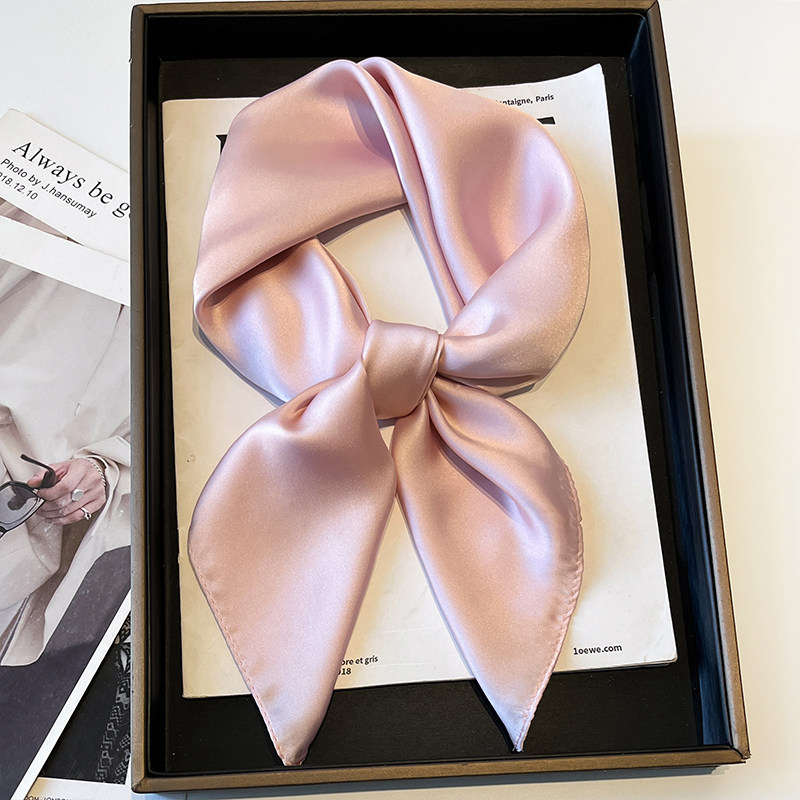 Écharpe simple de couleur unie pour femme, petit foulard carré en fausse soie de 70 cm, style basique à associer avec des chemises, un foulard ou pour les cheveux