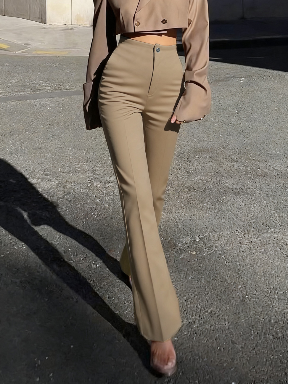 Pantalon droit taille haute pour femme, couleur unie, décontracté et élégant, idéal pour les sorties quotidiennes et les trajets en ville.