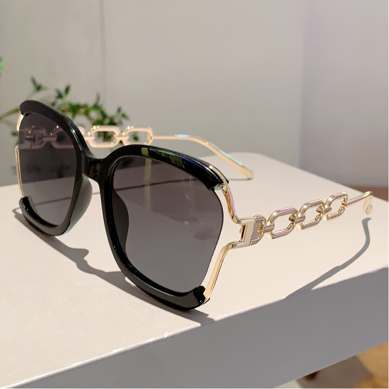 Lunettes carrées chics à la mode, verres dégradés, chaîne de fausses perles détachables, tendance, élégantes pour le streetwear et les accessoires de fête, nouvelle collection