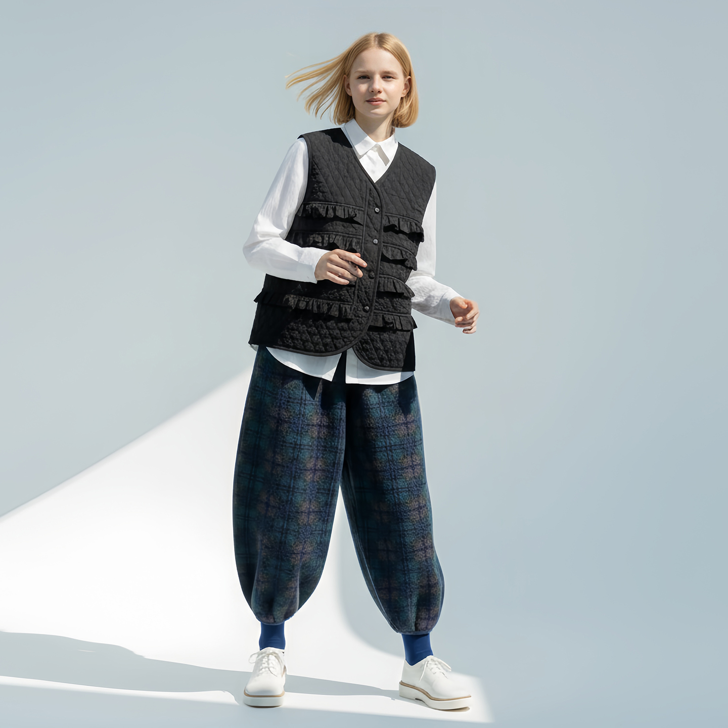 imakokoni Vêtement Femme, Veste Décontractée Sans Manches Noire Matelassée avec Volants 3D et Bordure en Dentelle, Haut d'Automne pour Femmes
