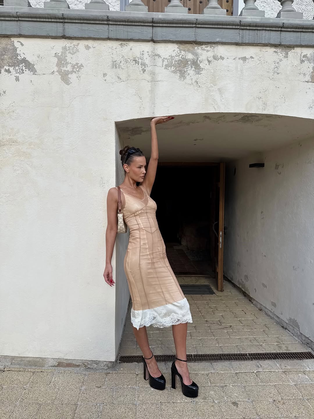 Ensemble jupe et débardeur sexy à pois pour femme, hauts à manches longues lanternes et jupes trompette évasées, tenue de plage printemps-été 2026