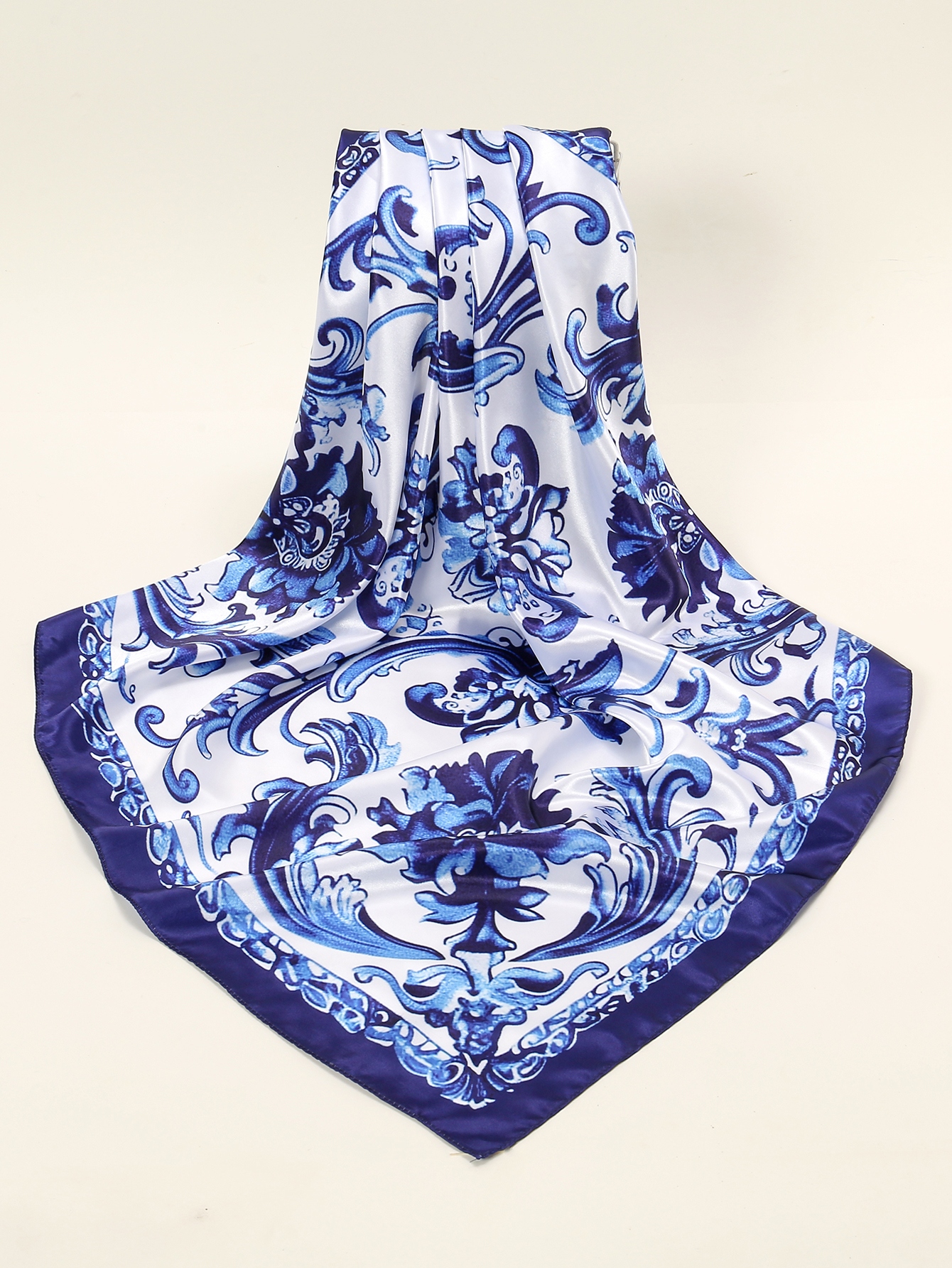 Écharpe carrée en satin pour femme, hijab musulman, écharpe de sauna, bandana imprimé en porcelaine bleue et blanche, bandeau de sauna, nouveau, 2024