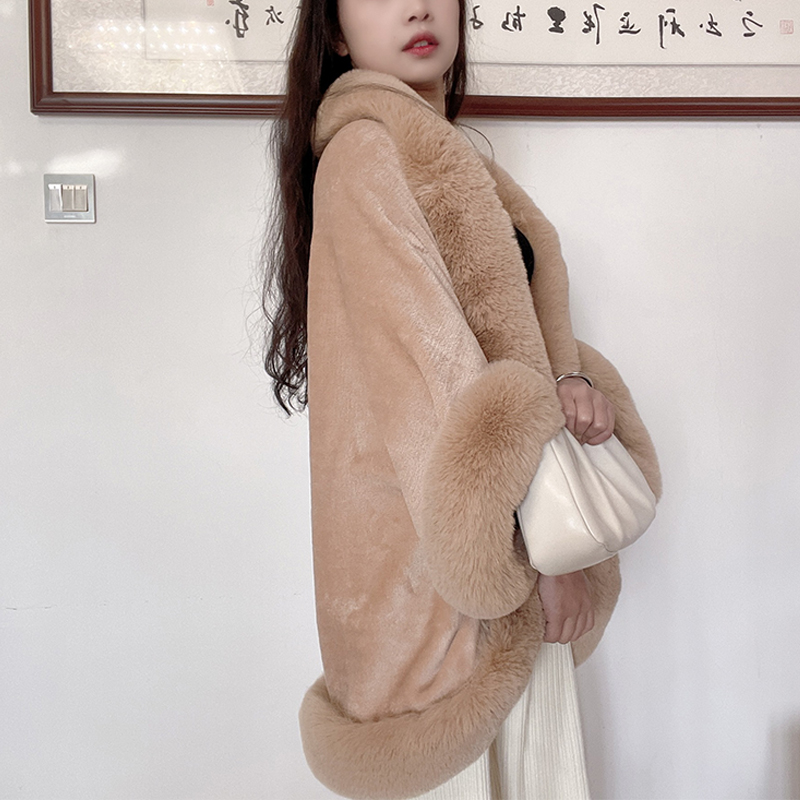 Automne hiver luxe fausse fourrure châle foulards dame en peluche écharpe étole couvrir pour la fête de mariage mariée fourrure haussement d'épaules châle Wrap Cape