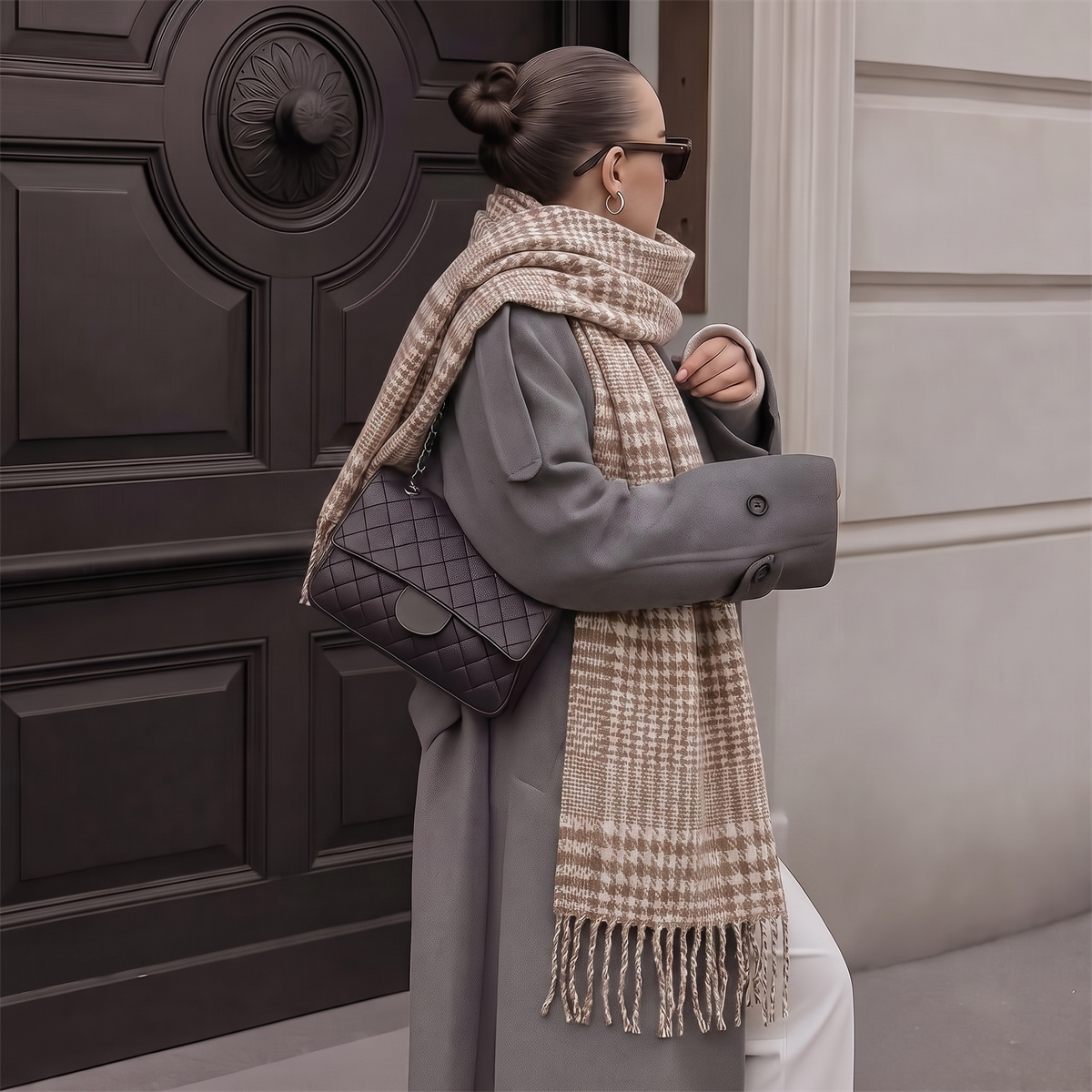 Écharpe à carreaux pour femmes, douce imitation cachemire, écharpe à franges, motif classique à petites carreaux, châle chaud d'hiver, tendance.
