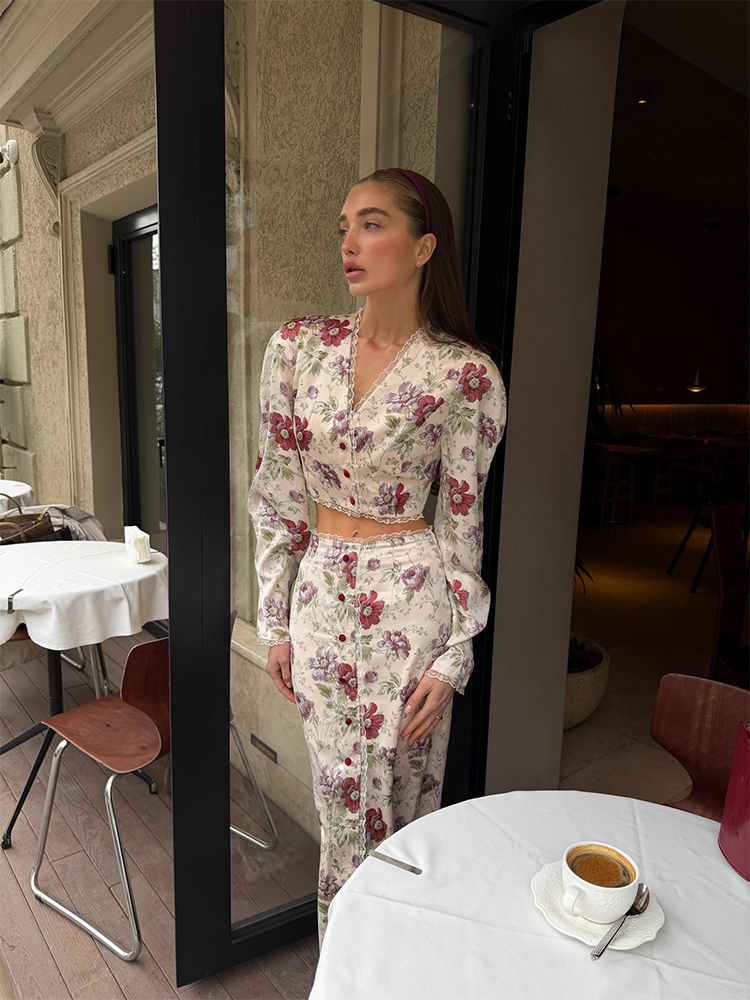 Ensemble 2 pièces imprimé floral pour femme (haut à col en V + jupe fendue) – Tenue décontractée et élégante pour les vacances