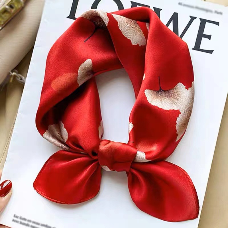 Marque 100% naturel véritable foulard en soie femmes Bandana carré foulards Wrap foulard mode luxe été plage haute qualité Hijab