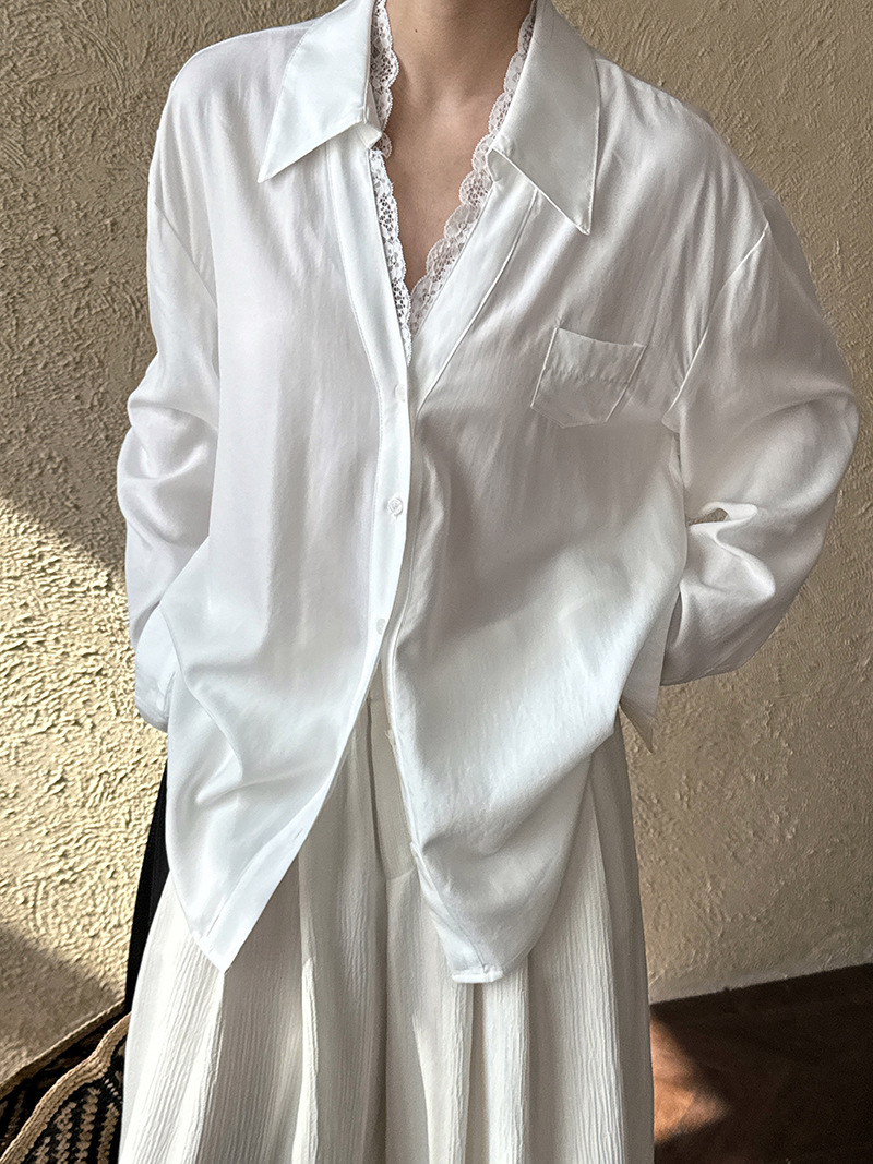Chemise à col en dentelle et patchwork pour femme, nouveau style printemps, haut de gamme, élégant et raffiné.