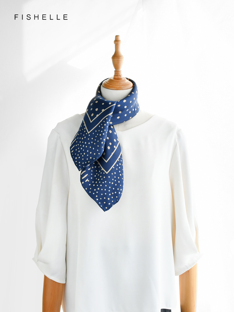 Foulards en soie à pois pour femmes, foulard en sergé de soie rétro bleu foncé, petit hijab carré pour dames, foulard de cheveux en soie naturelle pour printemps et automne
