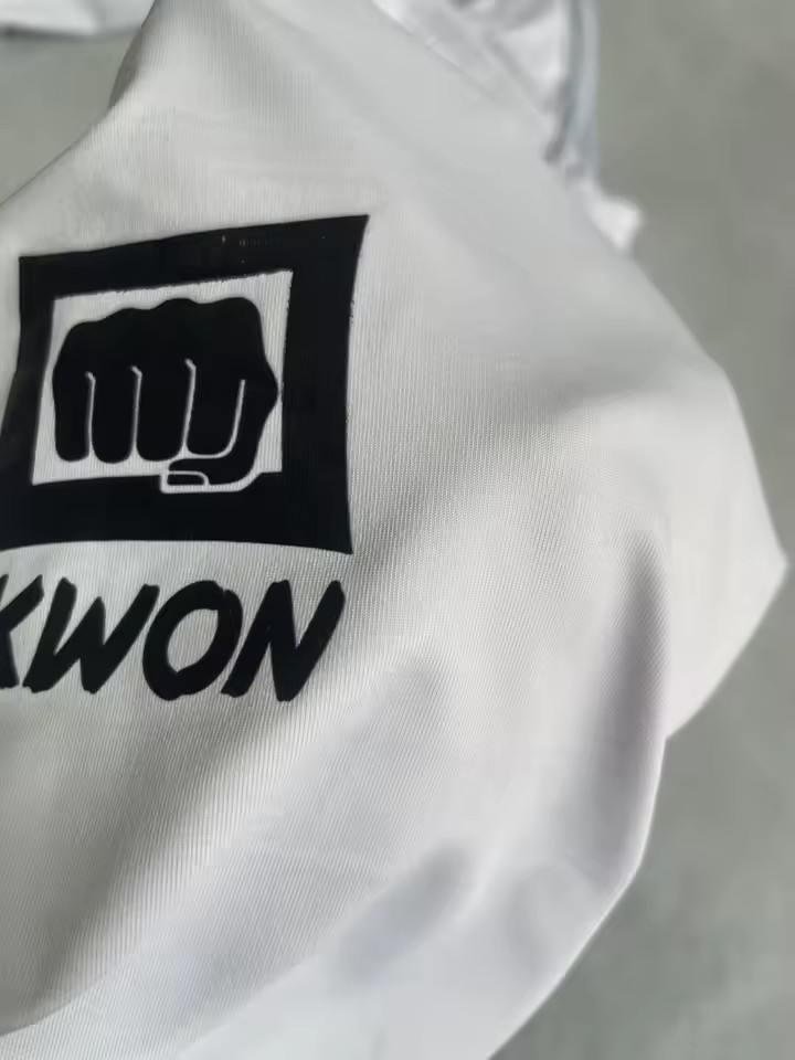 Uniforme de Taekwondo KWON, entraînement professionnel d'arts martiaux, adapté aux hommes et aux femmes adultes, uniforme de sport de karaté Sanda
