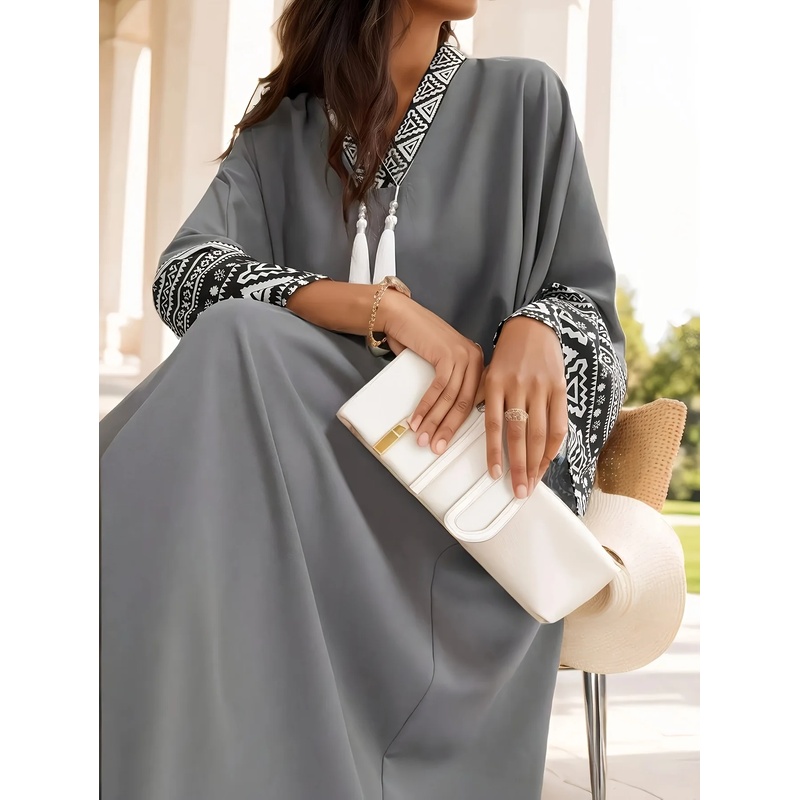 Robe longue décontractée et élégante pour femmes, couleur unie, avec détails en franges, style robe musulmane du Moyen-Orient