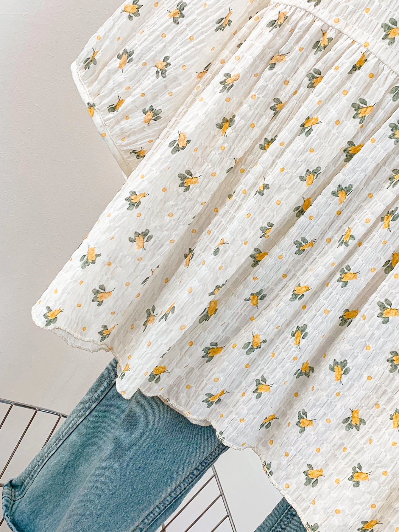 Chemisier floral romantique pour femme, tissu doux, col en V, manches lanternes, polyvalent, multicolore, coupe ample et amincissante